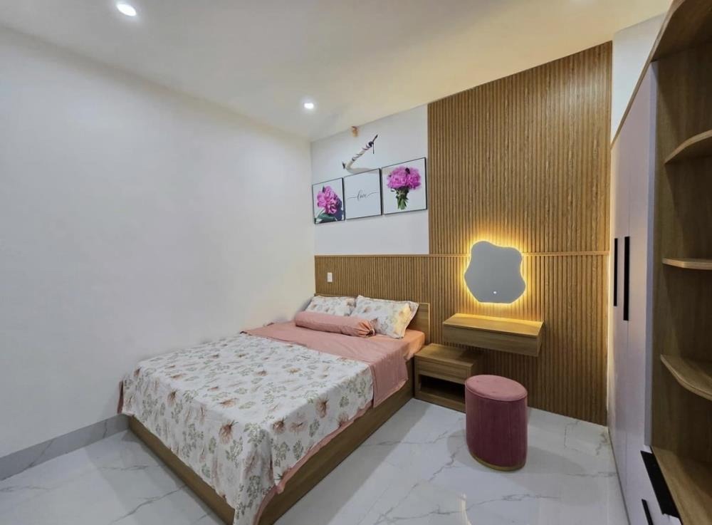 Bán Nhà Hóc Môn 78m2, 3 Phòng Ngủ, Cho Thuê 10 Triệu/Tháng - Giá 1.65 Tỷ