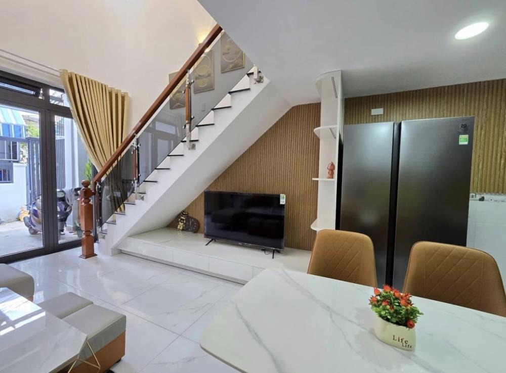 Bán Nhà Hóc Môn 78m2, 3 Phòng Ngủ, Cho Thuê 10 Triệu/Tháng - Giá 1.65 Tỷ