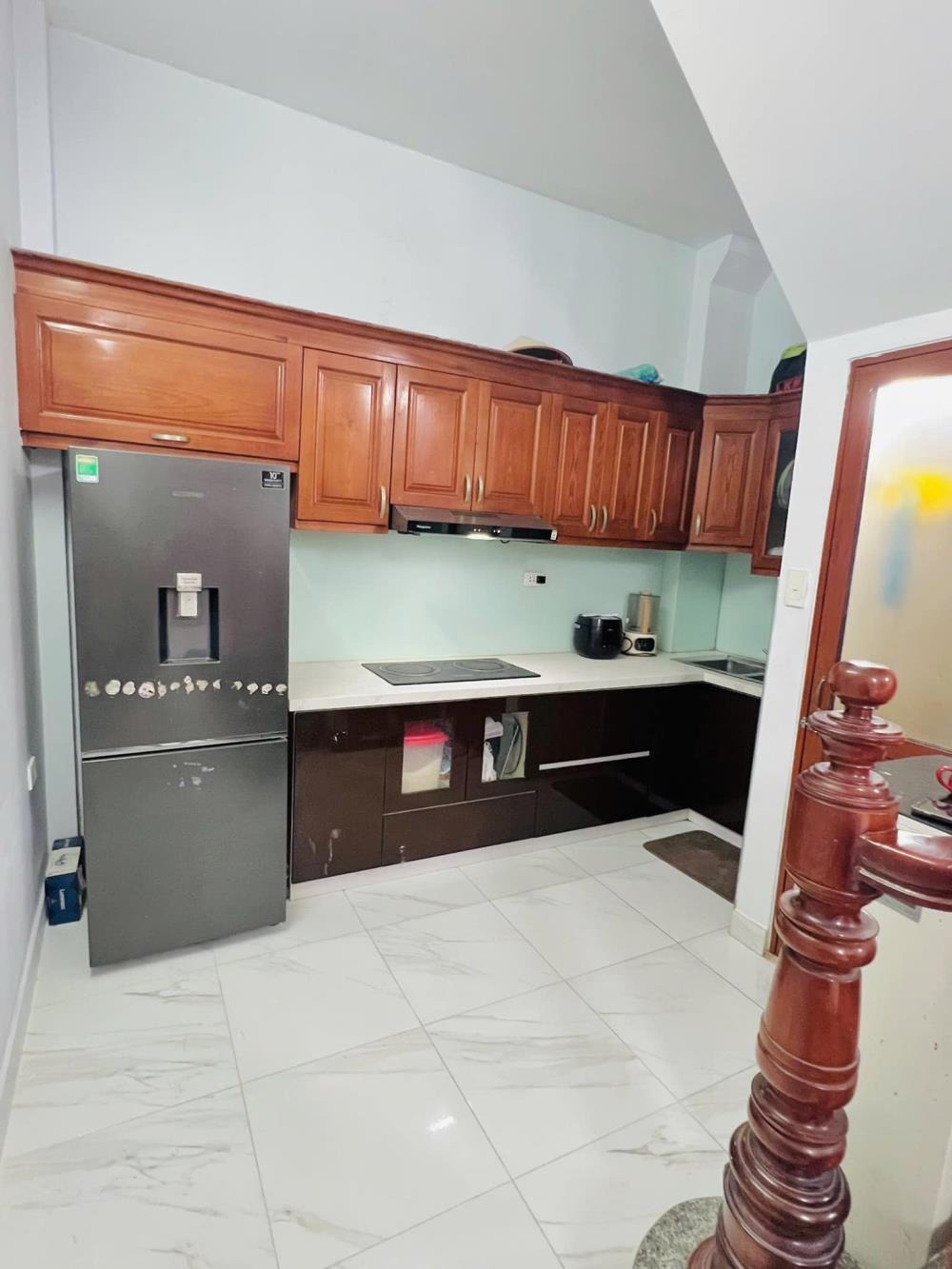 Nhà Phân Lô 6 Tầng Cầu Giấy - Gần Hồ, Đường Rộng - Giá 7.8 Tỷ