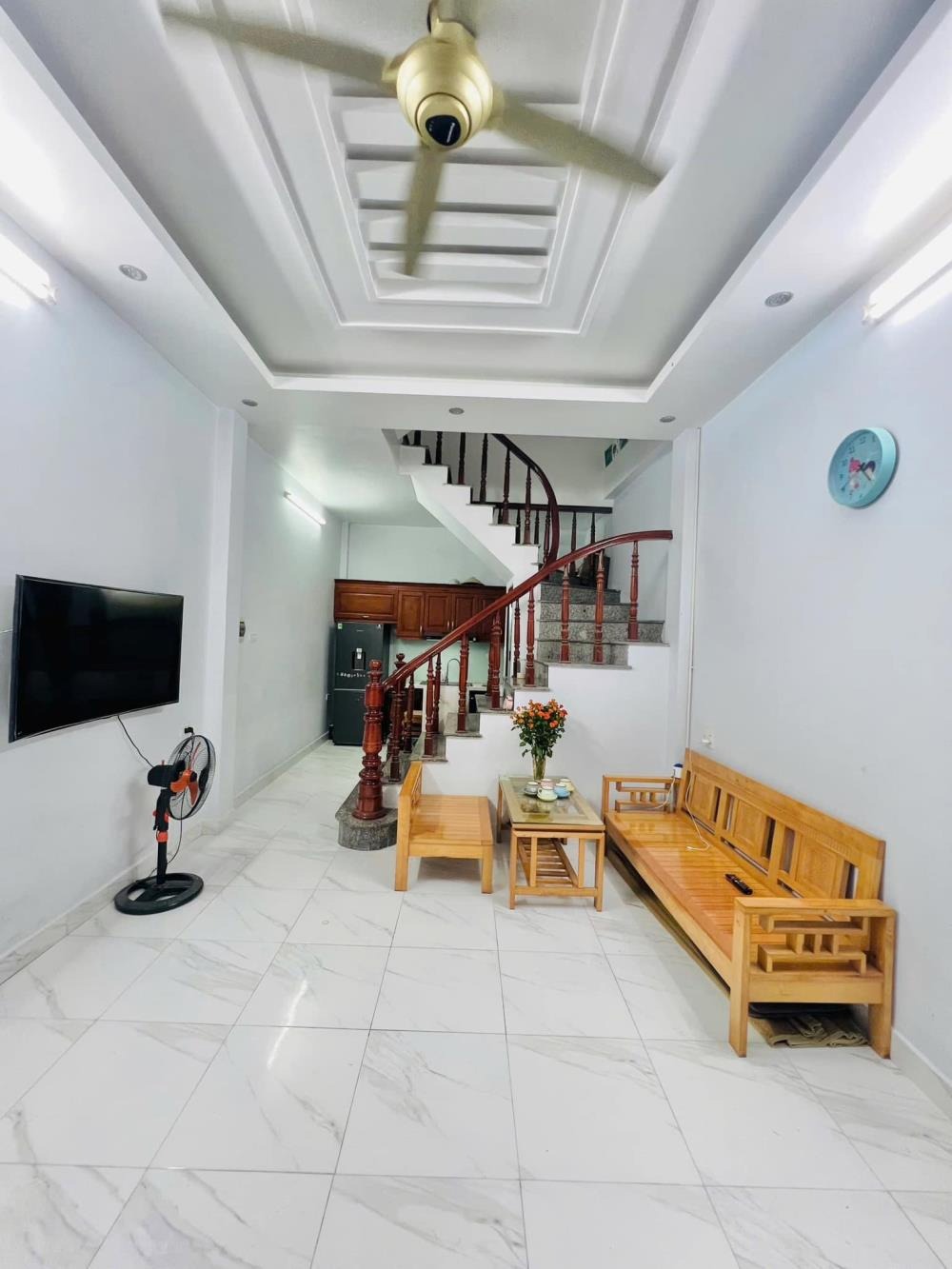 Nhà Phân Lô 6 Tầng Cầu Giấy - Gần Hồ, Đường Rộng - Giá 7.8 Tỷ