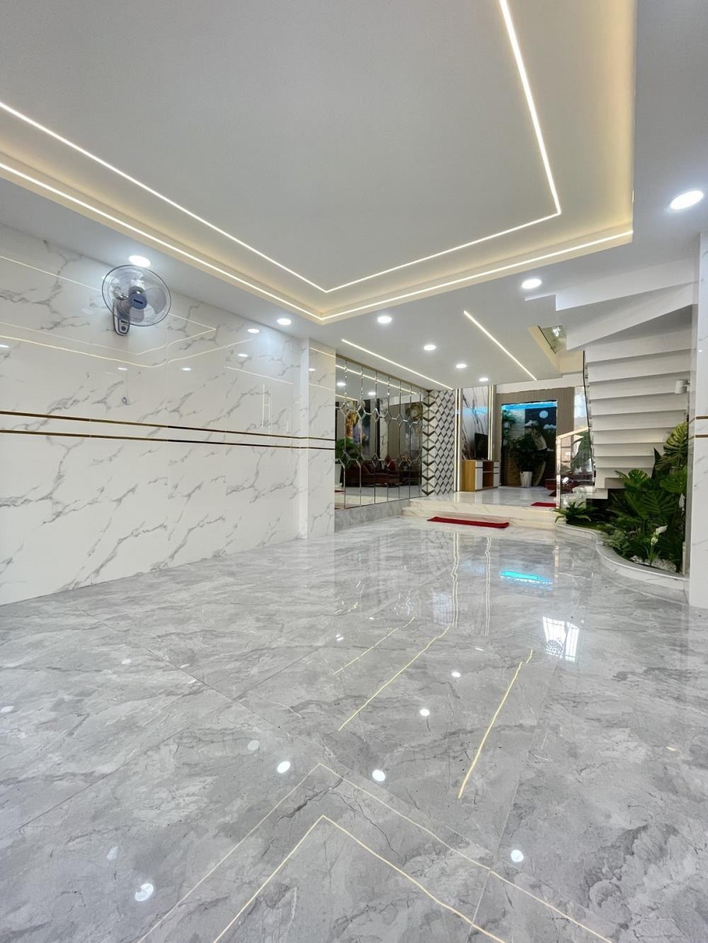 Siêu phẩm 6 Tầng - 64m2 Gò Vấp - 8.79 Tỷ (Full Nội Thất, Xông Hơi)