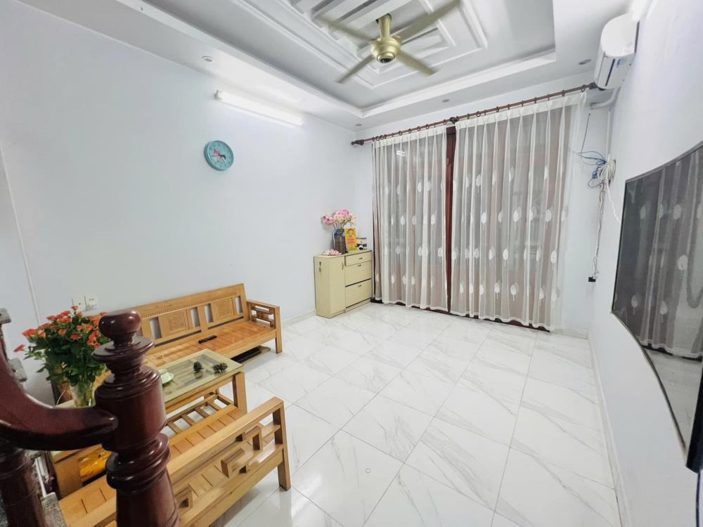 Nhà Phân Lô 6 Tầng Cầu Giấy - Gần Hồ, Đường Rộng - Giá 7.8 Tỷ