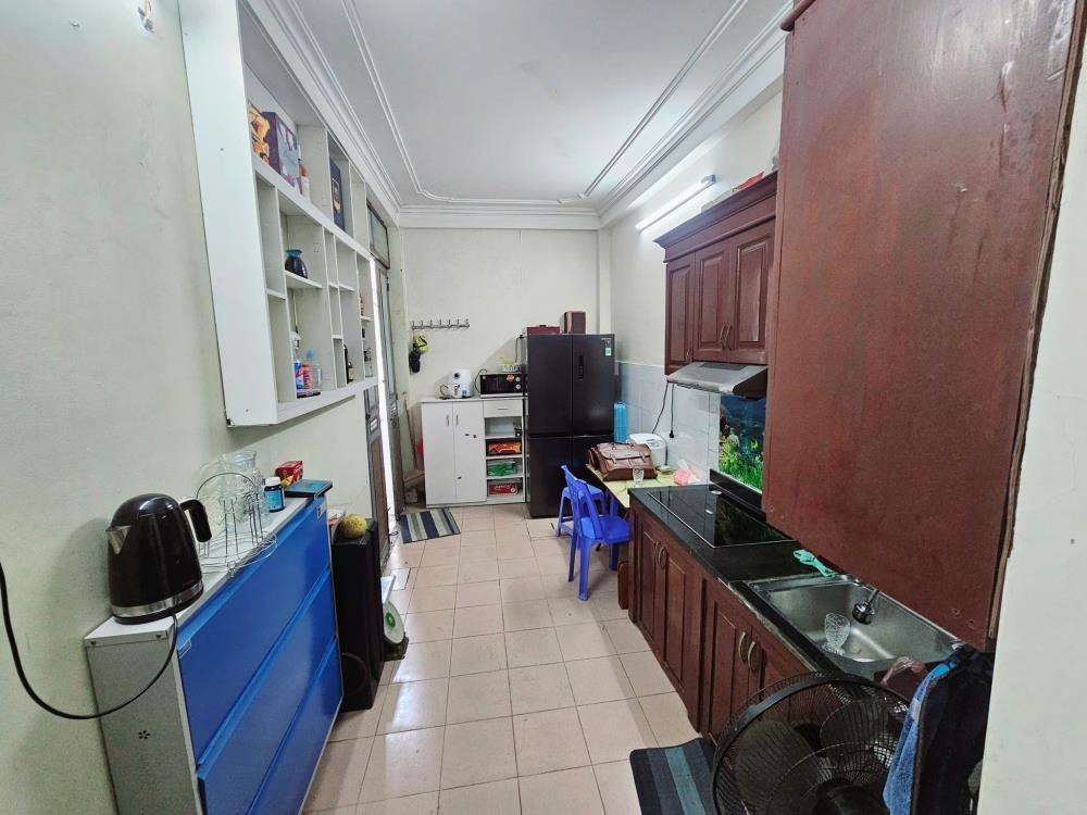 Cầu Giấy: Nhà riêng 4 tầng, Ngõ Rộng, Ô Tô Đỗ Cửa, Giá 4.68 tỷ