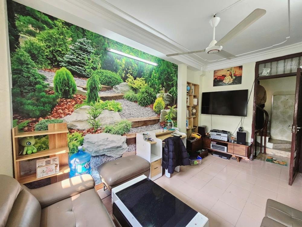 Cầu Giấy: Nhà riêng 4 tầng, Ngõ Rộng, Ô Tô Đỗ Cửa, Giá 4.68 tỷ