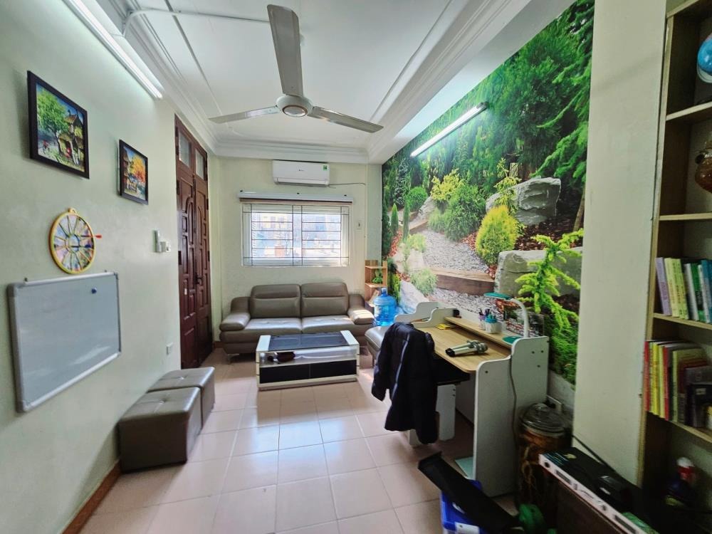 Cầu Giấy: Nhà riêng 4 tầng, Ngõ Rộng, Ô Tô Đỗ Cửa, Giá 4.68 tỷ