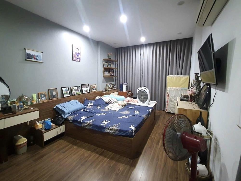 Bán nhà đội Cấn 82m2, 39 tỷ - Vị trí đẹp, thang máy, tiềm năng kinh doanh, cho thuê