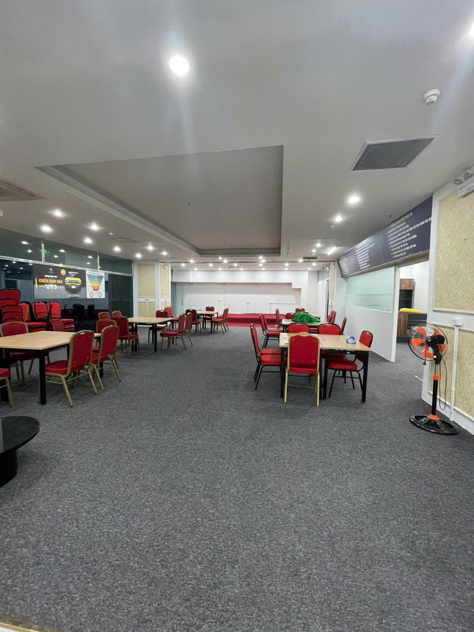 Văn Phòng Cho Thuê Mễ Trì - Golden Palace 200m² - Giá 30 triệu/tháng