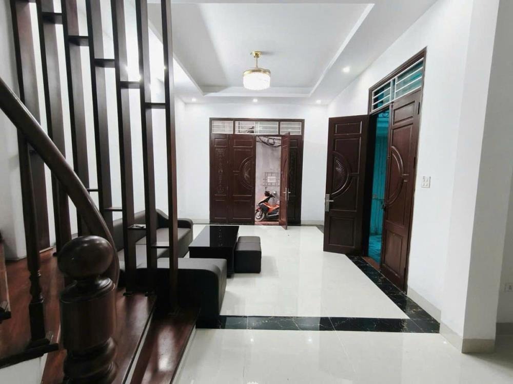 Hoàng Hoa Thám - 5 Tầng, 49m² - Lô Góc 2 Mặt Thoáng - 8.5 tỷ