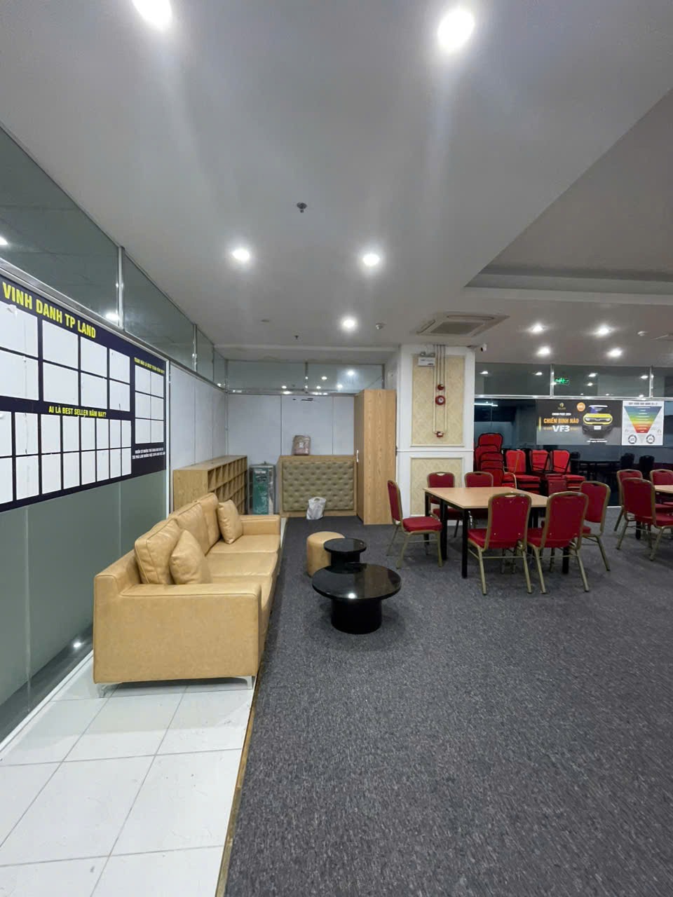Văn Phòng Cho Thuê Mễ Trì - Golden Palace 200m² - Giá 30 triệu/tháng