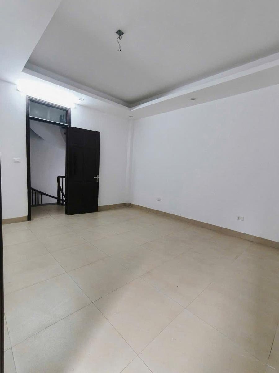 Hoàng Hoa Thám - 5 Tầng, 49m² - Lô Góc 2 Mặt Thoáng - 8.5 tỷ