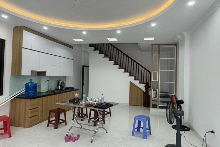 NHÀ MỚI ĐẸP 5 TẦNG - LÔ GÓC - SỔ VUÔNG ĐẸP - GẦN Ô TÔ - THÔNG KHU KĐT HINDO ROYAL P