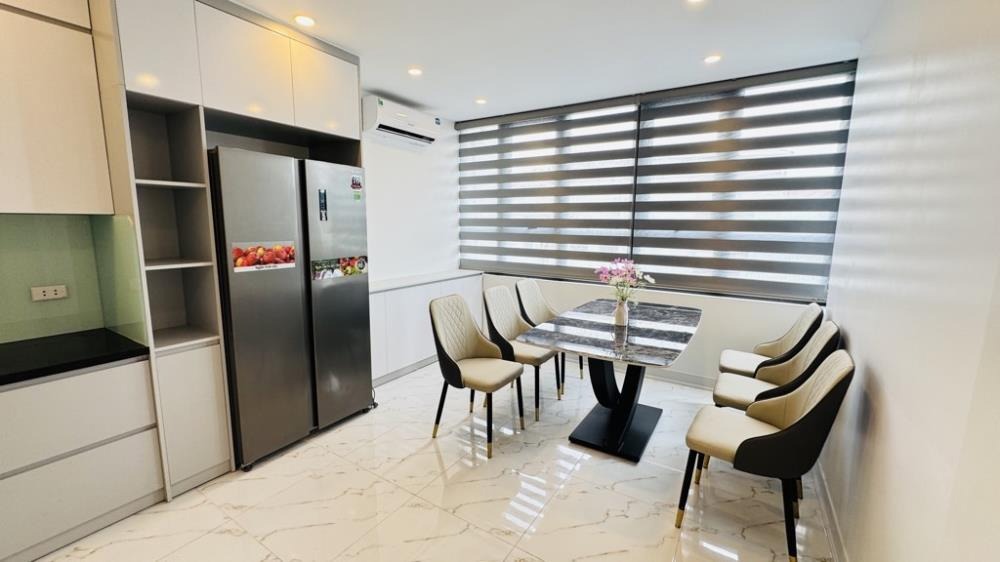 Bán Nhà Phố Trần Cung: 7 Tầng, Thang Máy, Full Nội Thất - Giá 10.8 Tỷ