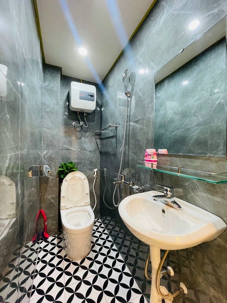 Bán nhà Mỹ Đình góc đẹp, ô tô vào cửa, 12.35 tỷ