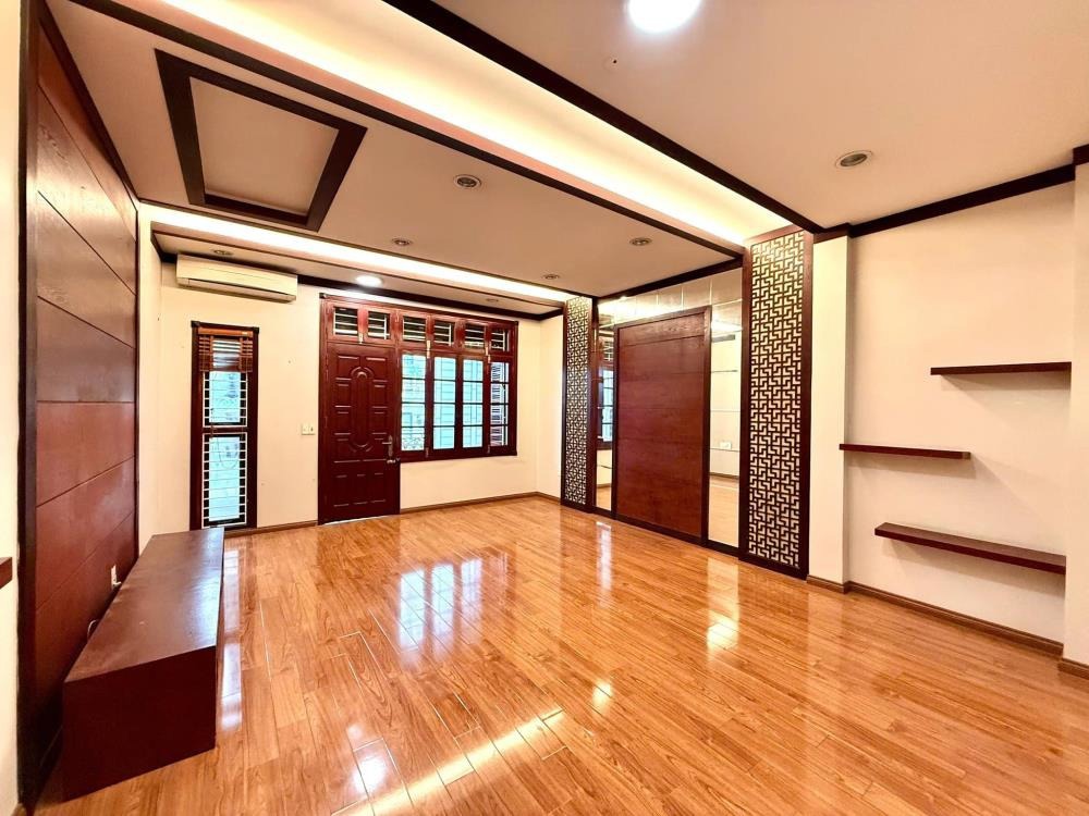 Bán nhà Tân Mai 90m2, 5 tầng, MT5m, 2 ô tô tránh, 22 tỷ