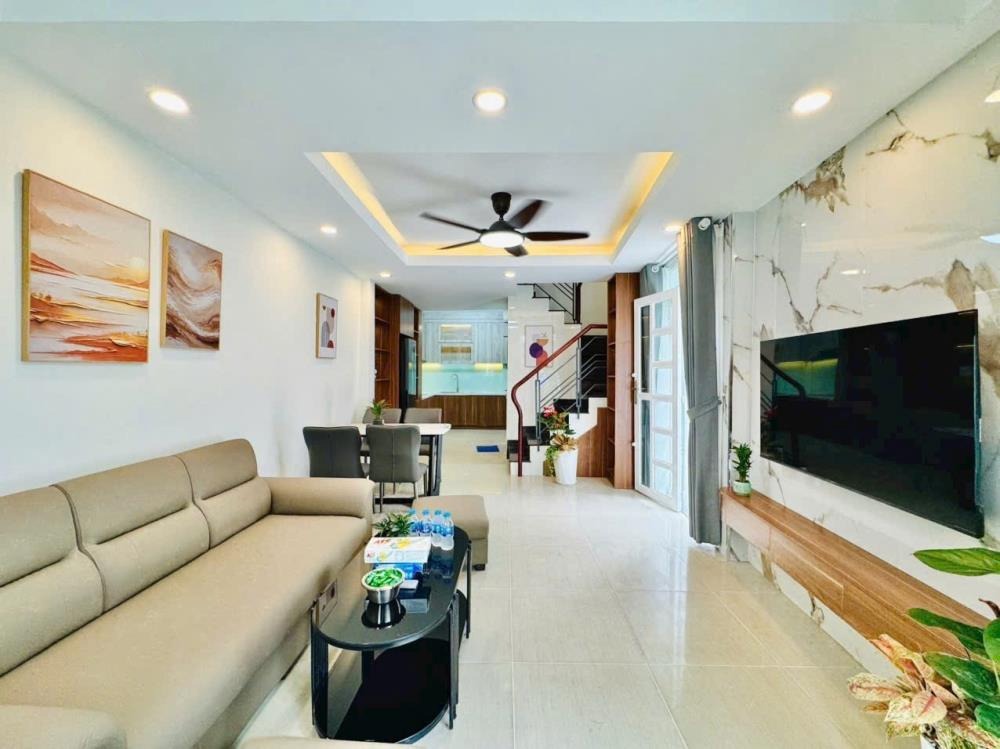 Siêu phẩm 5 Tầng, 2 Mặt Tiền, 40m2 Lê Quang Định - Giá 7.75 Tỷ