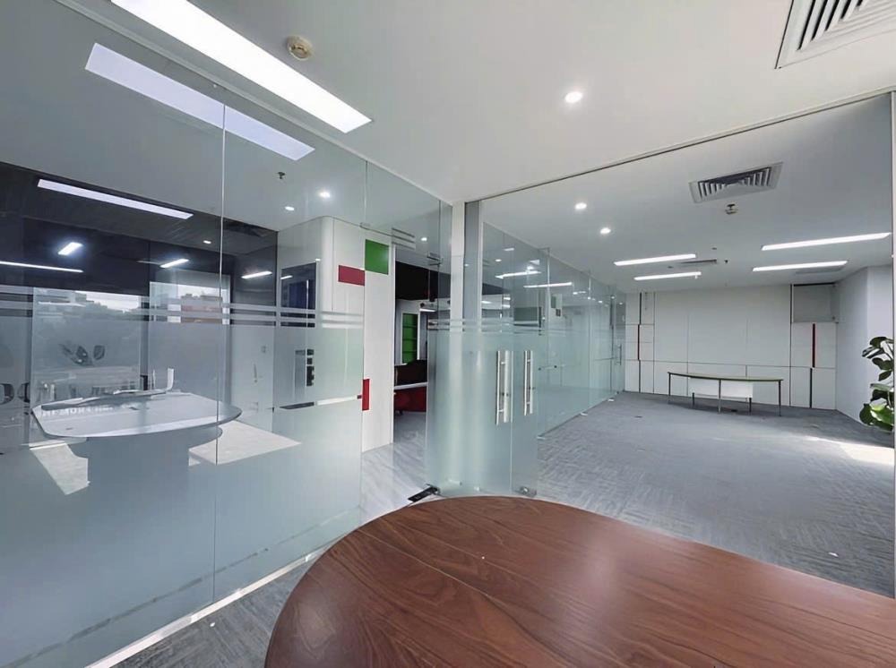 Cho Thuê Văn Phòng Cao Cấp 200m² Trần Thái Tông - Giá Chỉ 35tr/tháng
