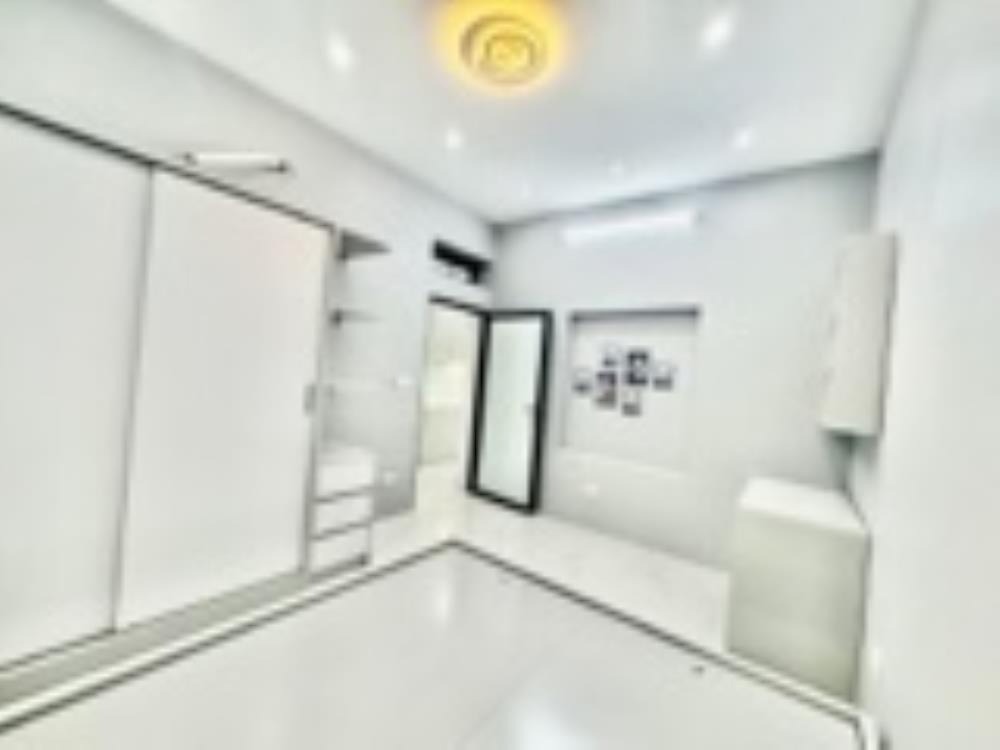 Bán nhà Tôn Đức Thắng 3 ngủ, Ô Tô Đỗ Cửa, Giá 3.99 Tỷ
