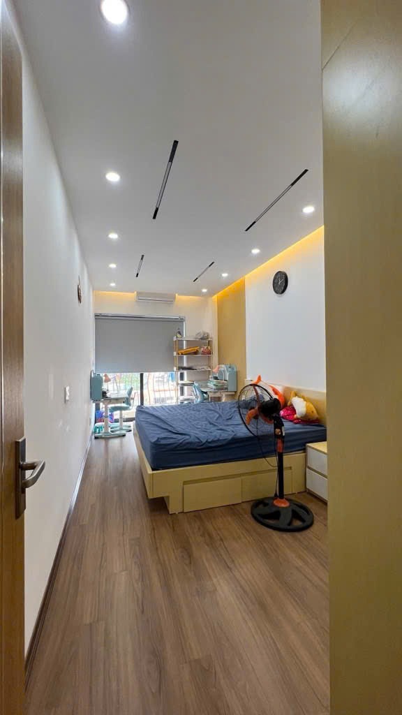 Bán nhà phân lô vỉa hè Hà Đông - Ô tô tránh - MT 5.5m - 7 Tầng - Thang Máy
