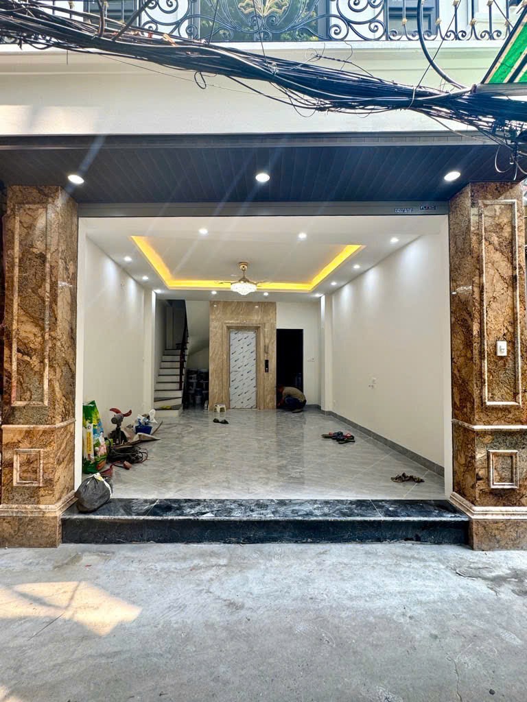 Bán nhà Trần Khát Chân, Ngõ Thông, Lô Góc, Thang Máy, Giá Tốt