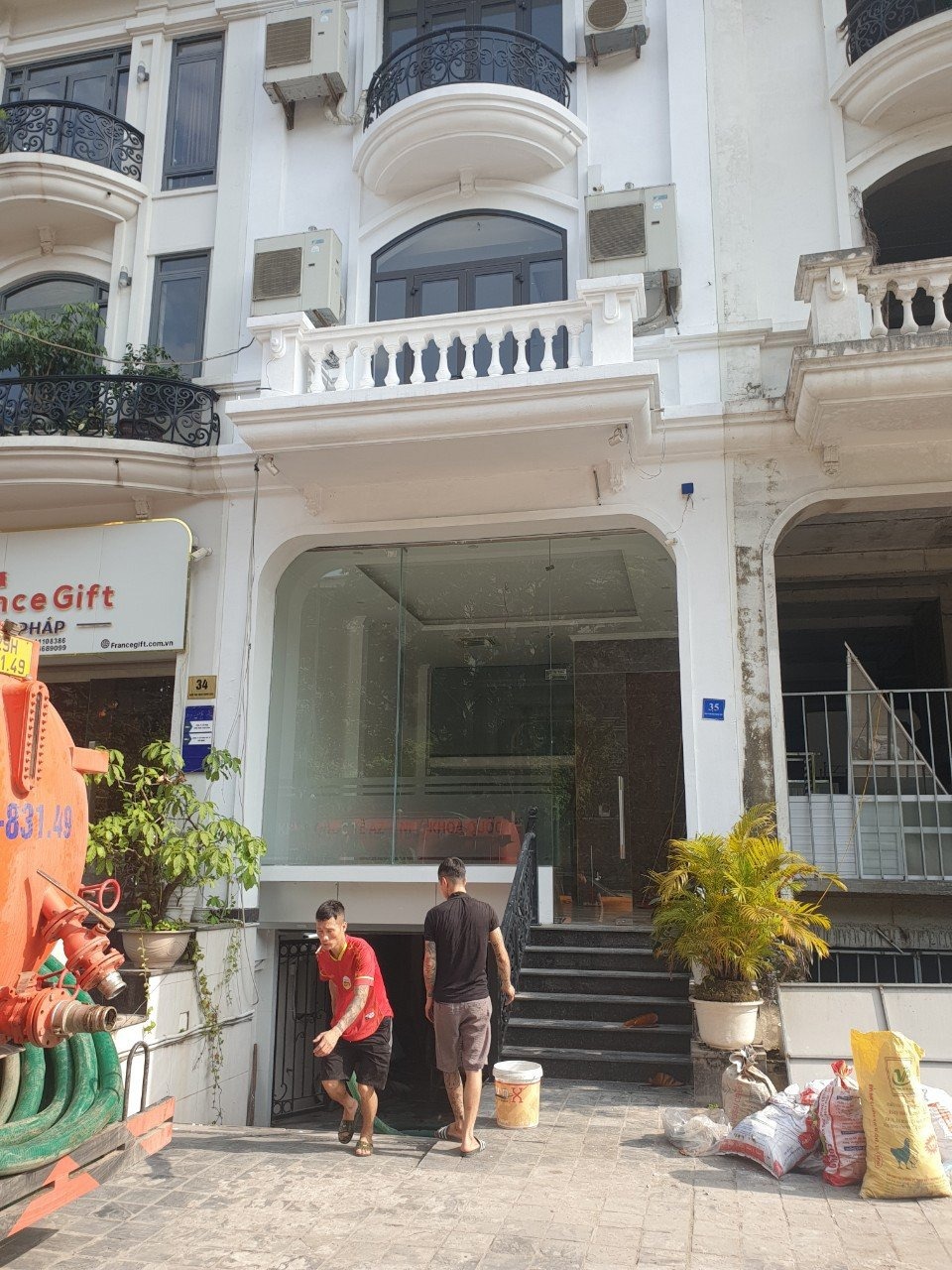Cho Thuê Biệt Thự VIP Dịch Vọng Hậu - Spa, Salon, Văn Phòng Cao Cấp