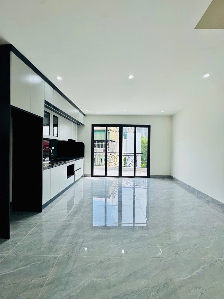 Bán nhà Trần Khát Chân, Ngõ Thông, Lô Góc, Thang Máy, Giá Tốt