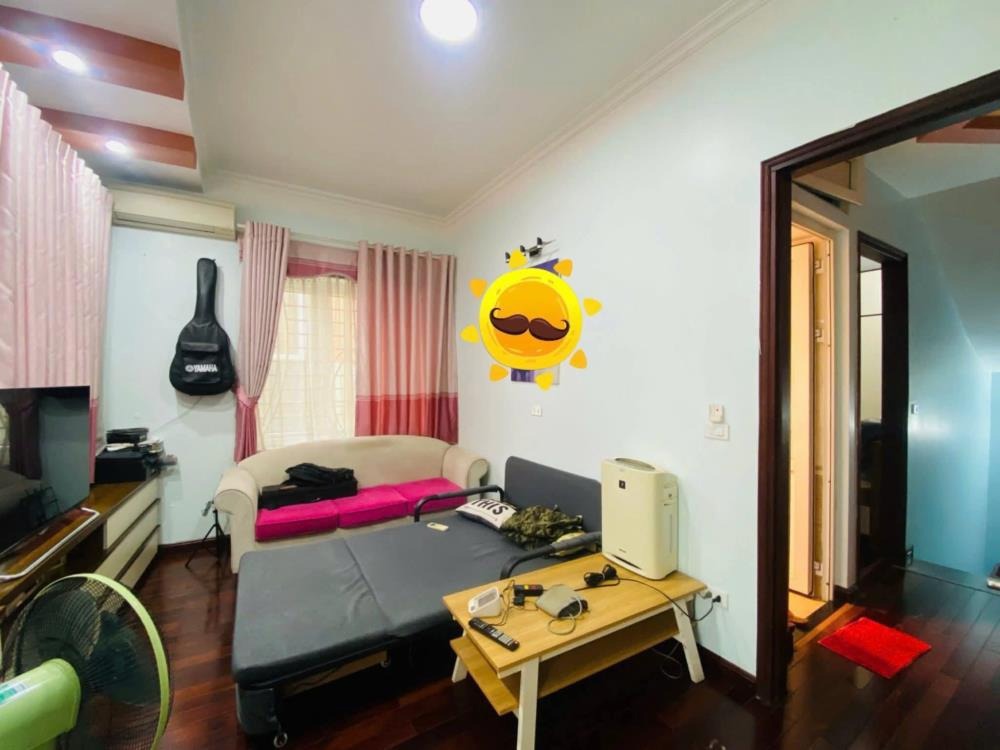Lô Góc Cầu Giấy 40m2, 5 Tầng, Kinh Doanh Đỉnh - Giá 18.5 Tỷ