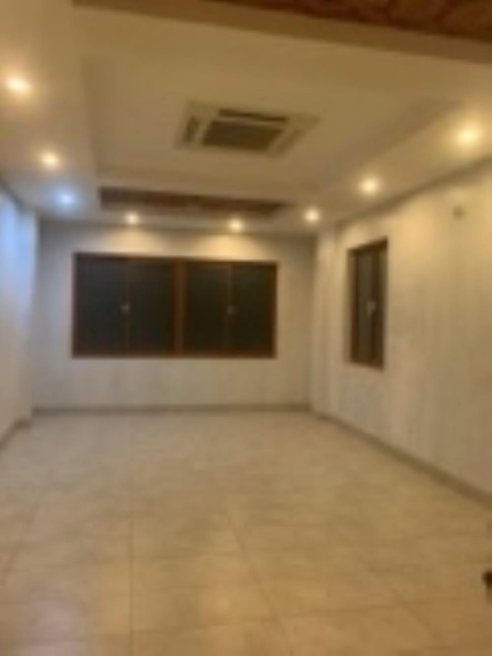 Bán Gấp Nhà Phố Cát Linh Văn Miếu 120m2, 7 Tầng, Thang Máy, Giá 30 Tỉ
