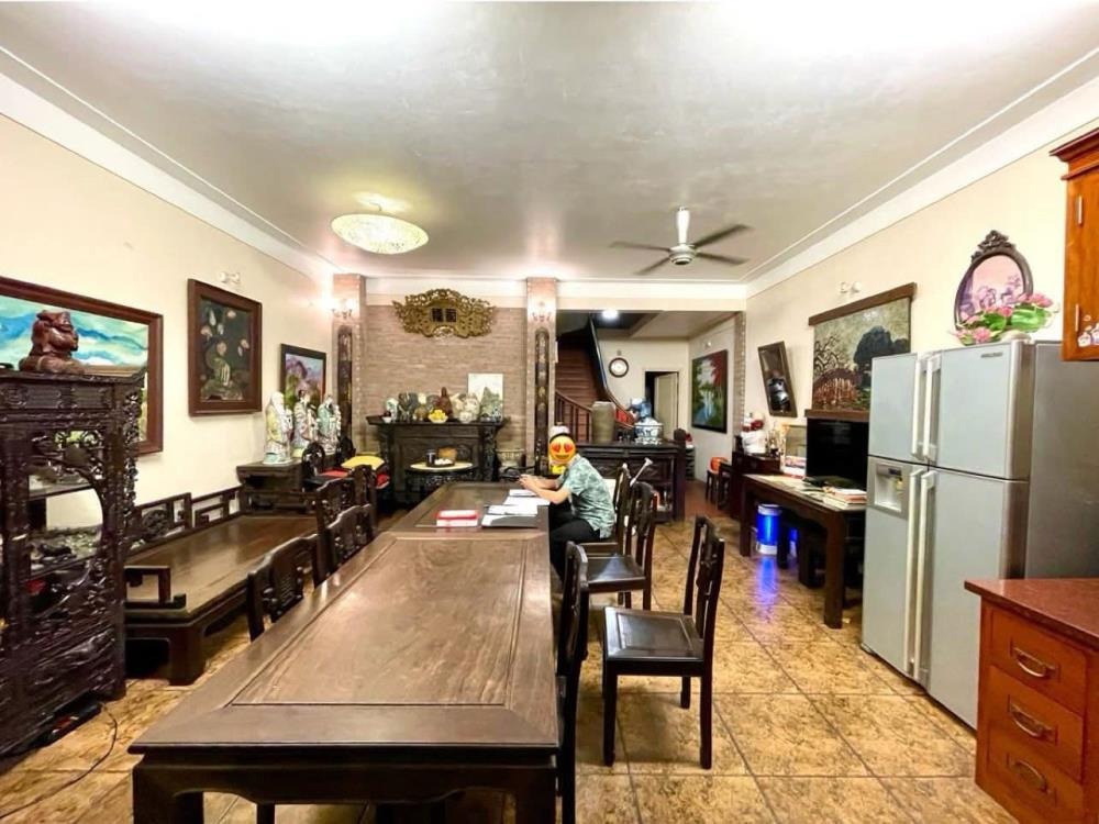 Bán nhà Ba Đình - Hoàng Hoa Thám - 81m2 x 4T - Ô tô đỗ cửa - Giá 17.86 tỷ