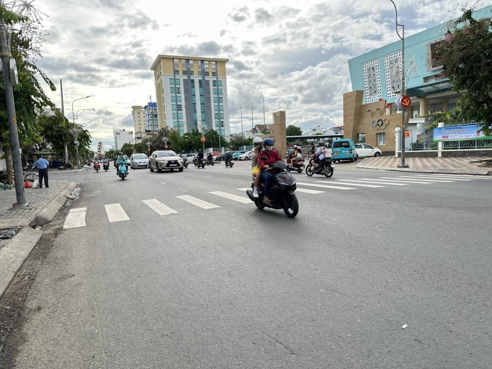 Chdv 180m2, 27 Phòng - Lợi Nhuận 2 Tỷ/Năm, Đối Diện Lotte Mart