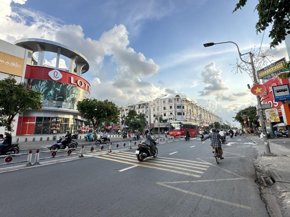 Chdv 180m2, 27 Phòng - Lợi Nhuận 2 Tỷ/Năm, Đối Diện Lotte Mart