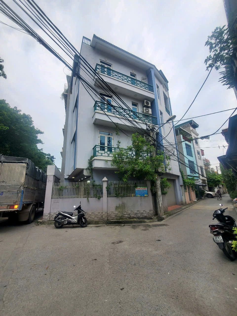 Bán nhà mặt phố Kim Quan, Việt Hưng 4 tầng, 90m², MT22m - Giá 13 tỷ
