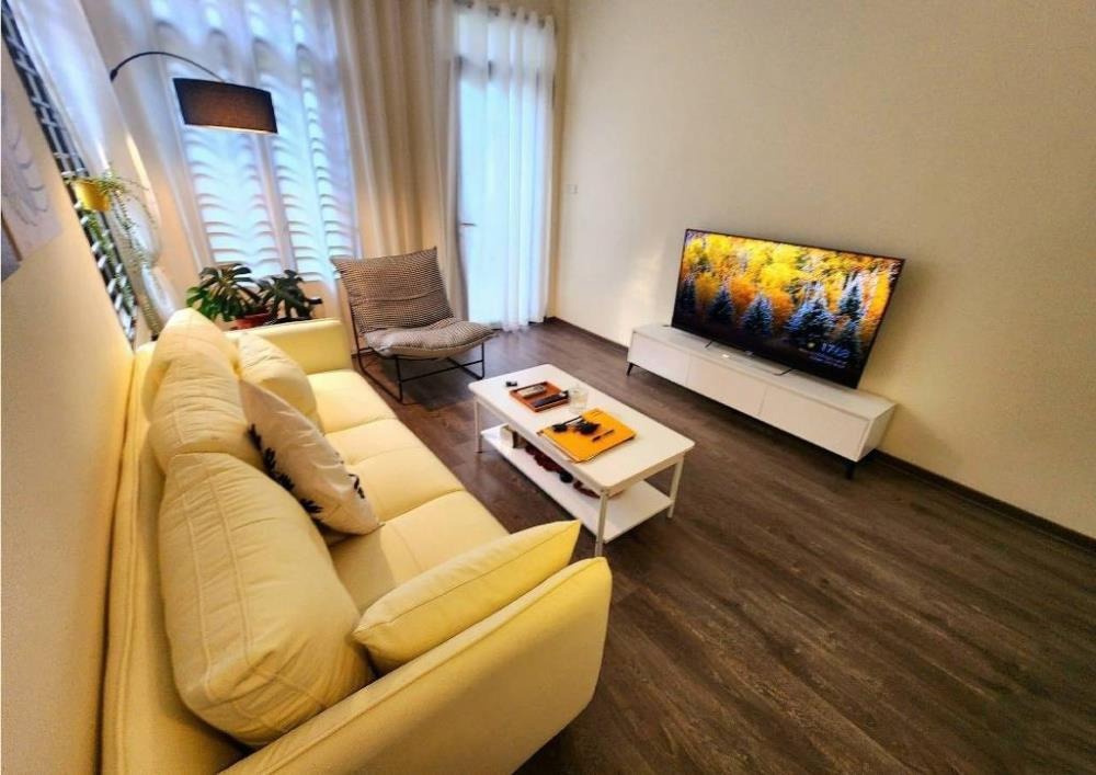 Bán Nhà Lô Góc Tân Mai 35m², 5 Tầng, Ô Tô Vào Nhà - Giá 10.55 Tỷ