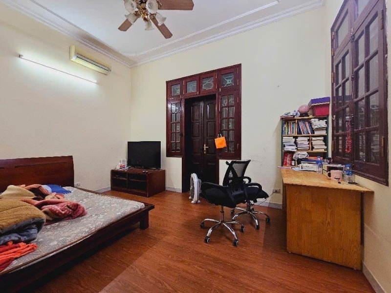 Nhà đẹp, gara ô tô, phố Xuân La, Tây Hồ, Hà Nội - 30 tỷ