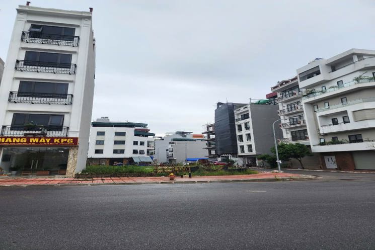 Bán đất Mặt Hồ Mặt Công viên Ngọc Thụy 70m2 An sinh đẳng cấp