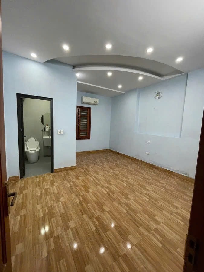 Bán nhà đẹp Thái Hà, Đống Đa - 65m2, 5 tầng, ô tô vào nhà, giá 19 tỷ