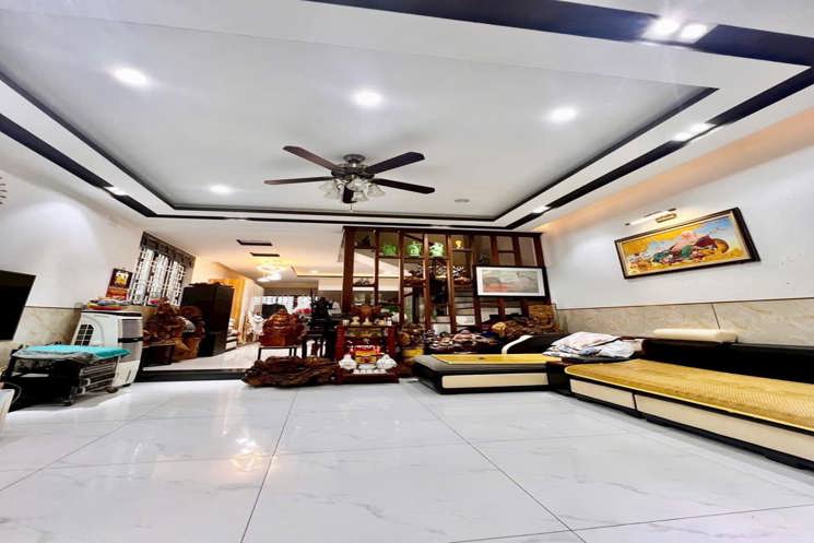 Bán nhà 4 Tầng 3 mặt Kiệt Đường 2/9 , Quận Hải Châu, Đà Nẵng