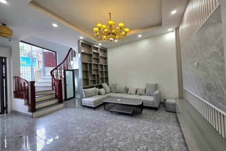 NHÀ MỚI Ô TÔ ĐỖ CỬA BÁT KHỐI- CỰ KHỐI 55M2, 5 TẦNG  X 6.2 tỷ Long Biên