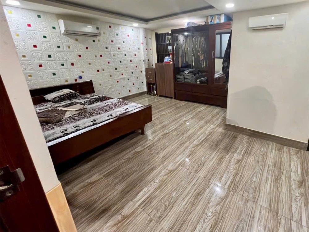 Bán Gấp Nhà 4 Tầng, Ô Tô Vào Nhà, Bình Tây, Quận 6 - Giá Tốt