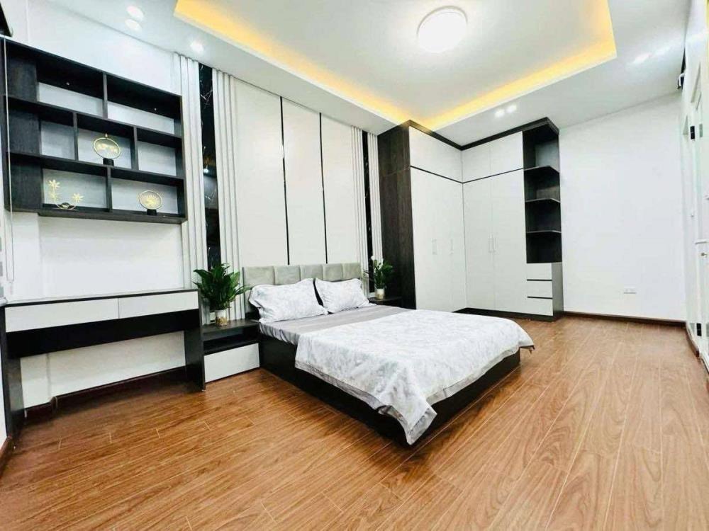 Bán Gấp Nhà Phố Lô Góc Thiên Hiền, Mỹ Đình - 50m2, 6 Tầng, Ô Tô Đỗ Cửa - 11 Tỷ