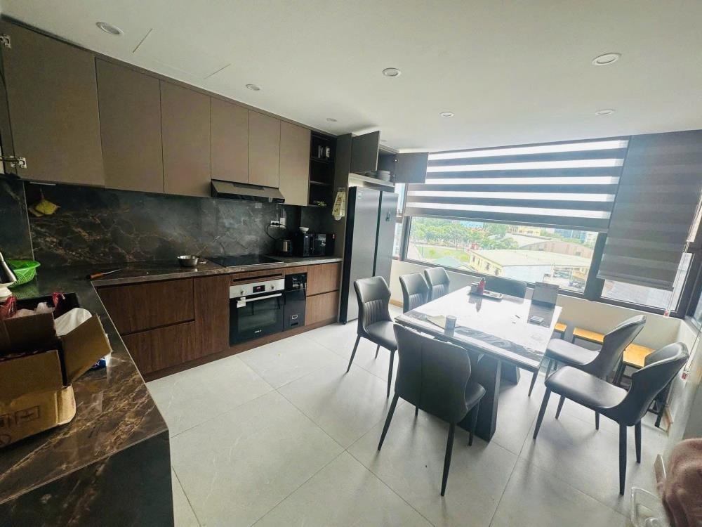 Nhà Mặt Phố Cầu Giấy - 42m2, 6 Tầng, Mặt Tiền 4.2m, Kinh Doanh Đỉnh