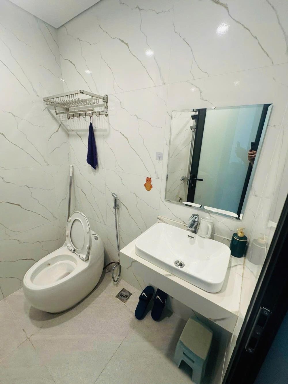 Nhà Mặt Phố Cầu Giấy - 42m2, 6 Tầng, Mặt Tiền 4.2m, Kinh Doanh Đỉnh