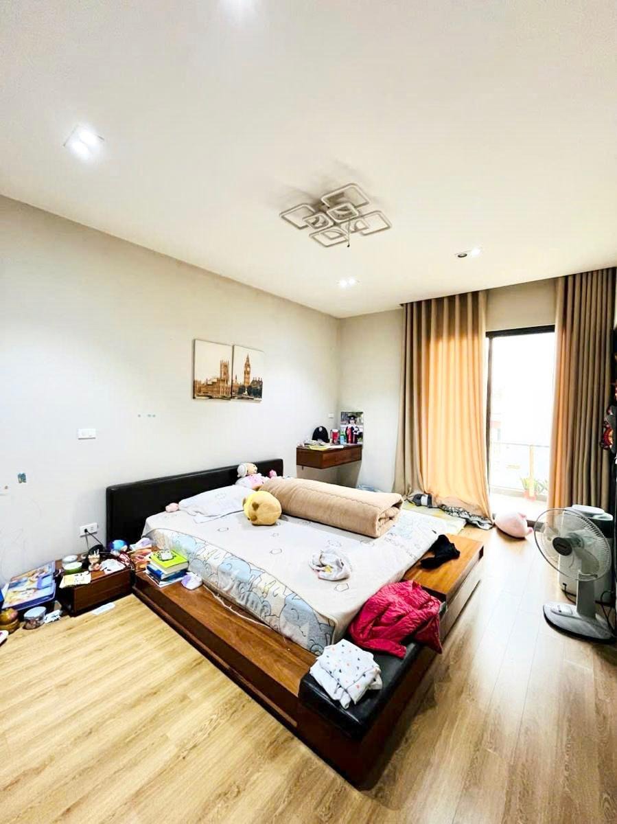 Bán nhà Tây Mỗ, Nam Từ Liêm: Ô Tô Vào Nhà, Kinh Doanh, 81m2, 4 Tầng, Giá 14.5 Tỷ