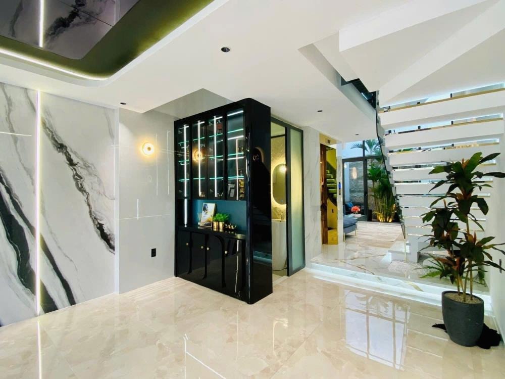 Siêu phẩm 5 tầng hẻm xe hơi 8m Gò Vấp - Full nội thất - Giá 12.7 tỷ