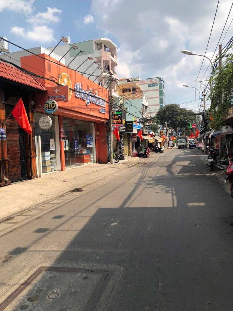 Bán tòa nhà 9 tầng, thang máy, 10 phòng - Vị trí VIP Gò Vấp