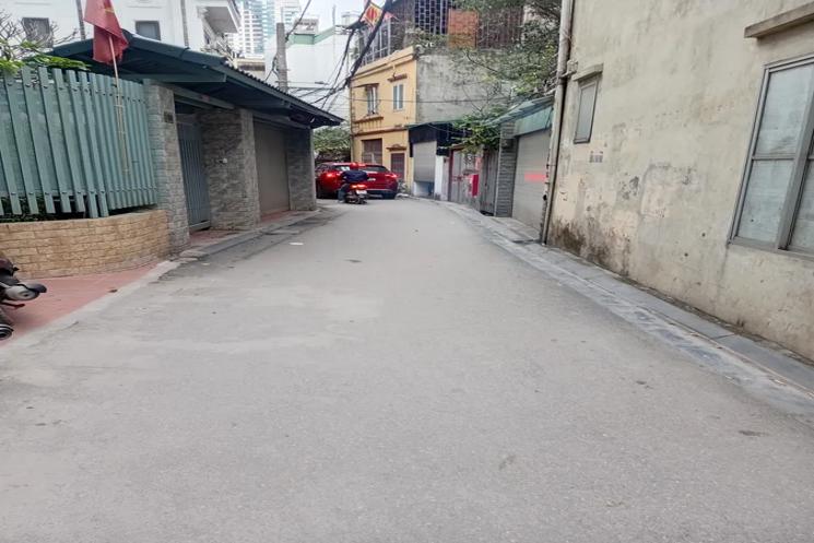 BÁN NHÀ RIÊNG MỚI NGÕ THÔNG Ô TÔ QUA Nguyễn Văn Cừ 4 tầng, 38m2 X7.3 Tỷ Long Biên
