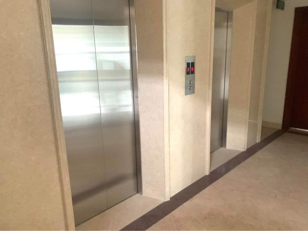Bán Building Mặt Phố Nghĩa Đô - 250m2, Mặt Tiền 15m - Vị Trí Đắc Địa