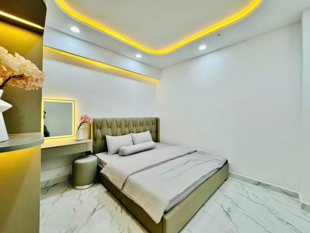 Nhà Góc 2 Mặt Thoáng Phú Nhuận - 42m2, 3PN, Full Nội Thất - 5.85 Tỷ