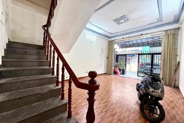Bán Nhà 2 Tầng Kiên Cố, Kiệt Ô Tô Đậu Tận Cửa – Gần Trung Tâm – Huỳnh Ngọc Huệ – Chỉ 4.6 Tỷ!