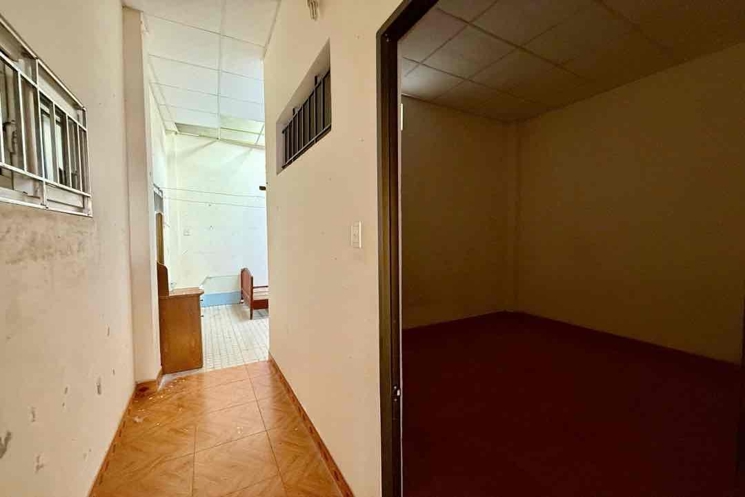 Bán Nhà 2 Tầng Kiên Cố, Kiệt Ô Tô Đậu Tận Cửa – Gần Trung Tâm – Huỳnh Ngọc Huệ – Chỉ 4.6 Tỷ!