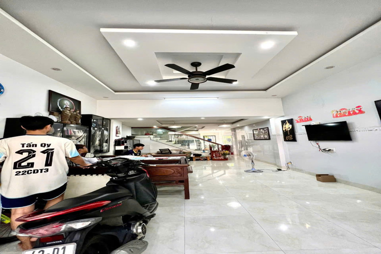 Bán nhà 3 tầng đường Hoà Minh 17 – sát Kinh Dương Vương